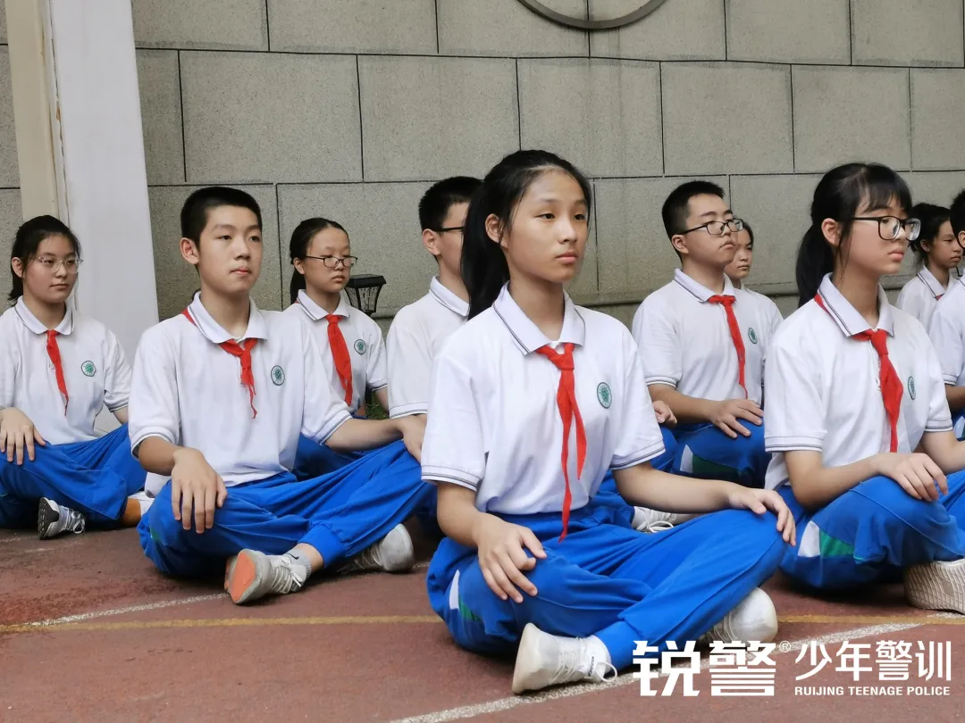 銳警少(shǎo)年(nián)警訓：勇往直前，開(kāi)啓廣州培道(dào)實驗學校(xiào)新篇章(zhāng)