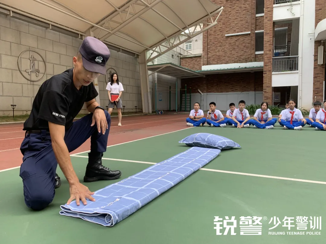 銳警少(shǎo)年(nián)警訓：勇往直前，開(kāi)啓廣州培道(dào)實驗學校(xiào)新篇章(zhāng)