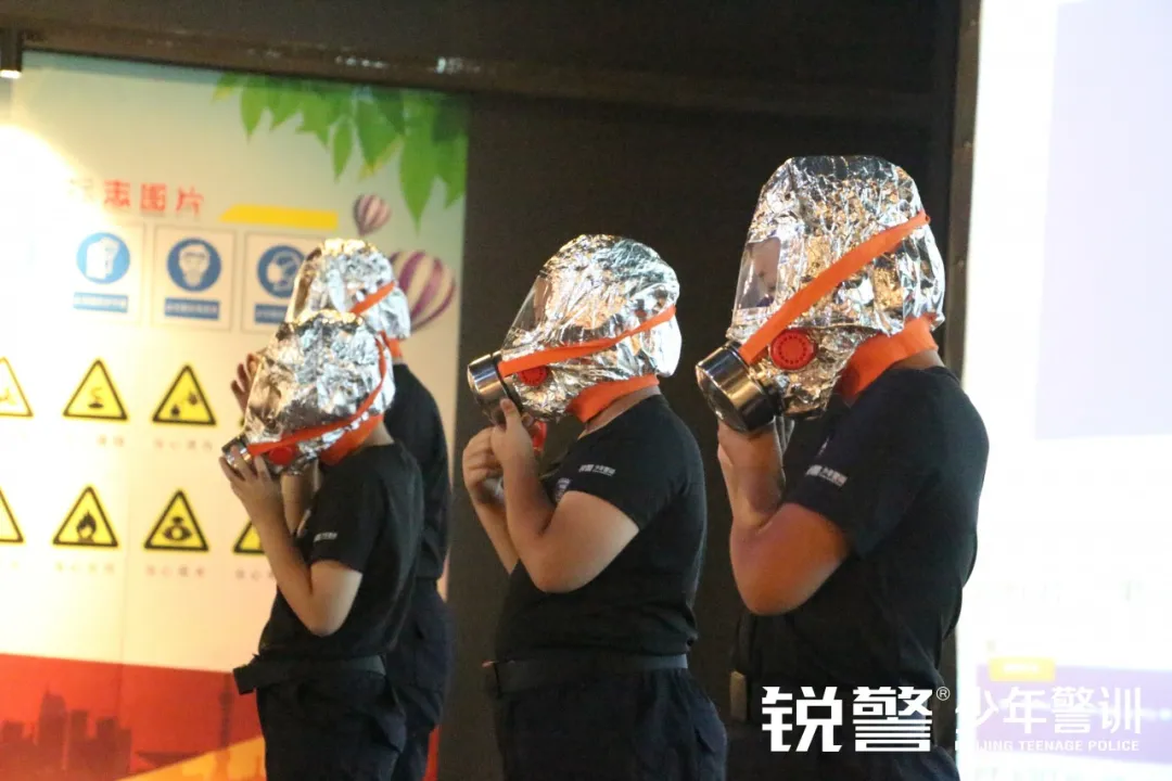 銳警少(shǎo)年(nián)警訓夏令營：雛鷹新飛(fēi)，溫室小(xiǎo)花(huā)蛻變之旅，成長(cháng)的(de)力量