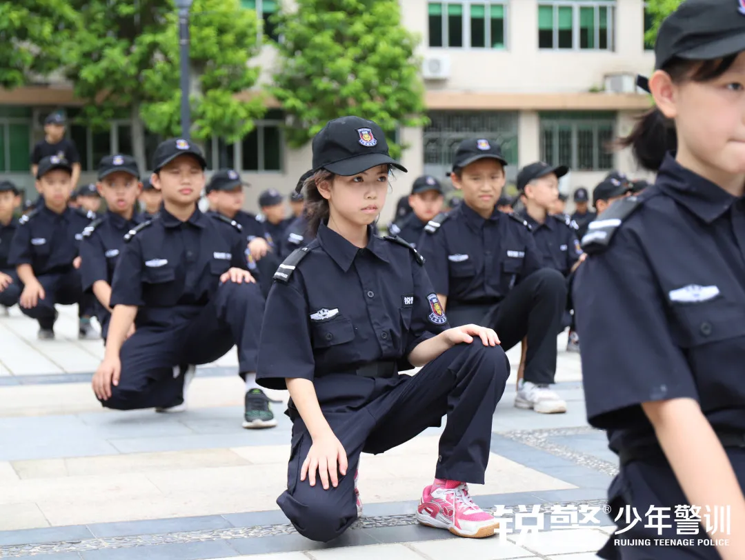 銳警少(shǎo)年(nián)警訓夏令營：成長(cháng)，就(jiù)是(shì)不(bù)斷突破自(zì)己