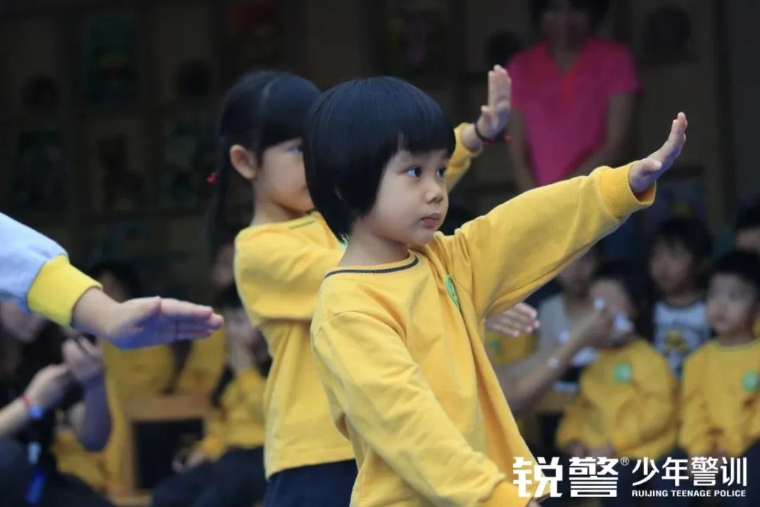 銳警少(shǎo)年(nián)警訓：防患未然 安全呵護——幼師(shī)二幼安全教育活動